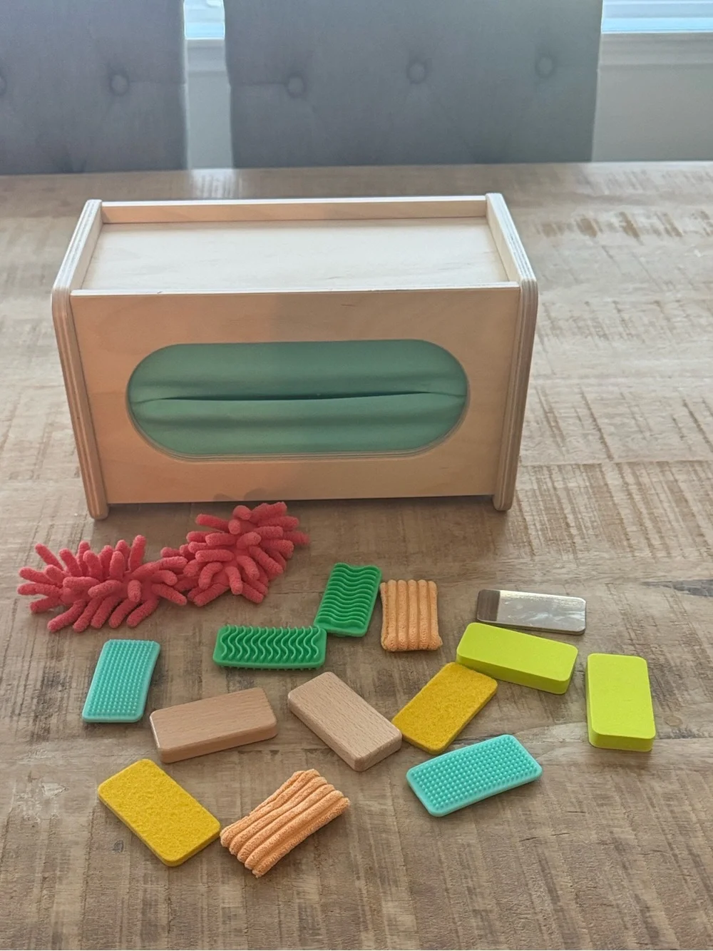 Lovevery sensory box